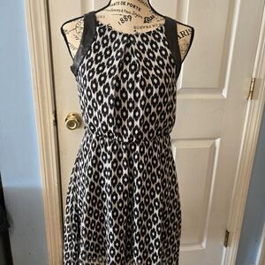 by & by Monochrome Geometric Midi Dress